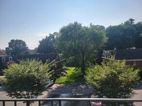 341 Homeland Southway, Unit 2A in Baltimore, MD - Foto de edificio - Building Photo