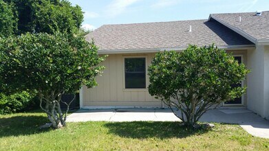 117 Rio del Mar St, Unit C in St. Augustine, FL - Building Photo - Building Photo