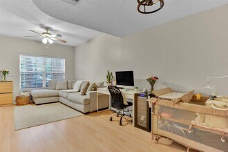 3244 Festival Dr in Margate, FL - Building Photo - Building Photo