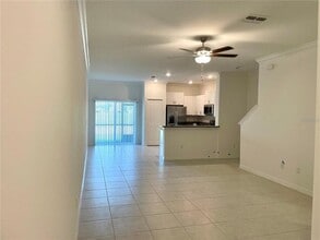 36367 Garden Wall Wy in Zephyrhills, FL - Foto de edificio - Building Photo