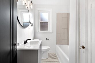 7246 Amherst Ave, Unit 2nd Floor in University City, MO - Foto de edificio - Building Photo