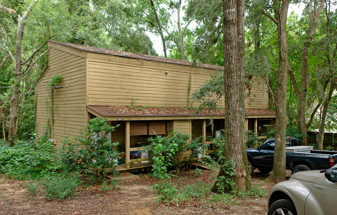 1351 Rumba Ln in Tallahassee, FL - Foto de edificio