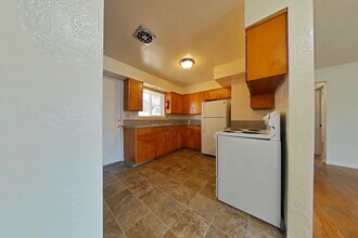 2430 NW Grant Ave in Corvallis, OR - Building Photo - Building Photo