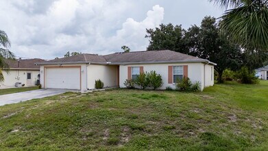 2768 Saybrook Ave in North Port, FL - Building Photo - Building Photo