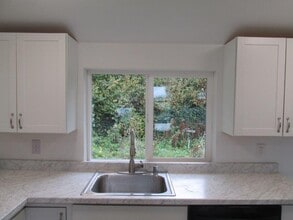 15019 WA-536 in Mount Vernon, WA - Building Photo - Building Photo