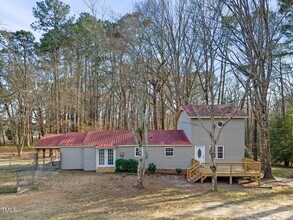 577 Dixon Rd in Willow Spring, NC - Building Photo - Building Photo