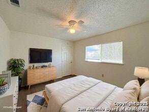 117 Meadow Way in Converse, TX - Building Photo - Building Photo