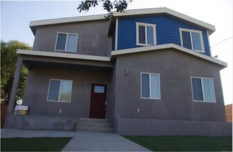 2818 E 3rd St in Los Angeles, CA - Foto de edificio - Building Photo