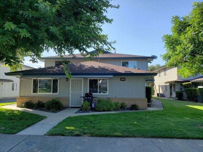263 Sharp Cir in Roseville, CA - Foto de edificio - Building Photo
