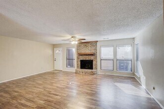 1413 Palmnold Cir E in Fort Worth, TX - Building Photo - Building Photo