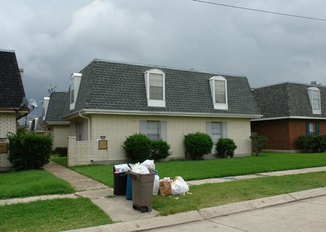 2813 Kingman St in Metairie, LA - Building Photo - Building Photo