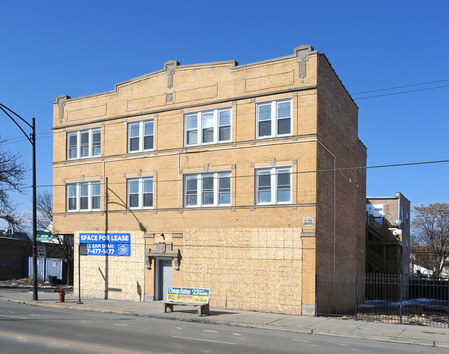 4056 W Division St in Chicago, IL - Building Photo - Building Photo