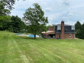 111 Crone Hollow Rd in Harwick, PA - Foto de edificio - Building Photo