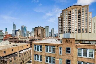 421 W Huron St, Unit 907 in Chicago, IL - Building Photo - Building Photo