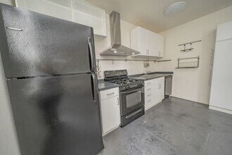3930 Shafter Ave in Oakland, CA - Building Photo - Building Photo