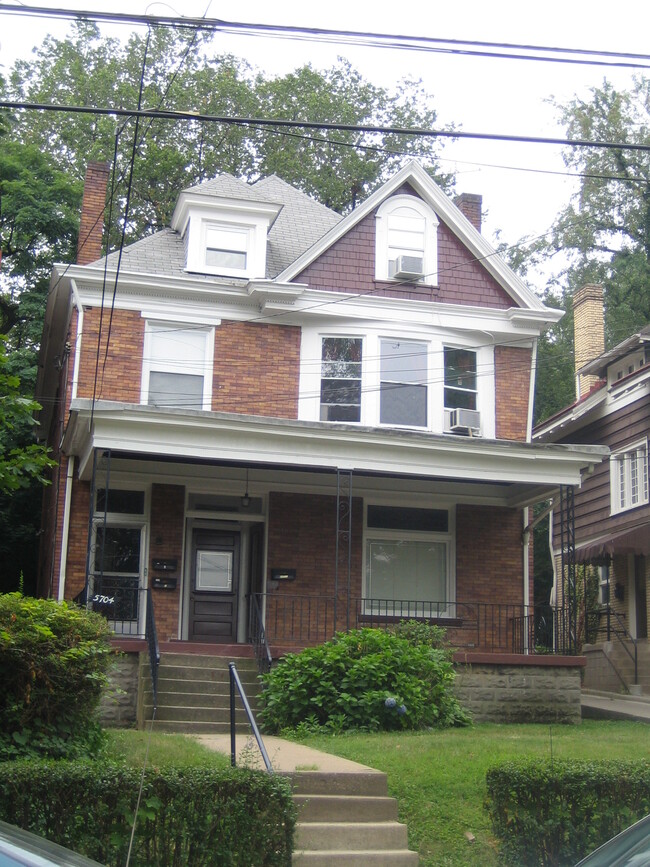 5704 Darlington Rd, Unit Flr 1 in Pittsburgh, PA - Building Photo - Building Photo