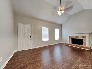 102 Thornwood Dr in Cartersville, GA - Building Photo - Building Photo