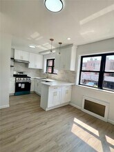 150-28 76th Rd in Queens, NY - Building Photo - Building Photo