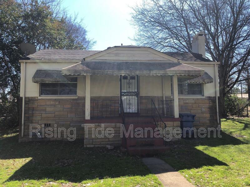 601 39th Pl in Fairfield, AL - Building Photo