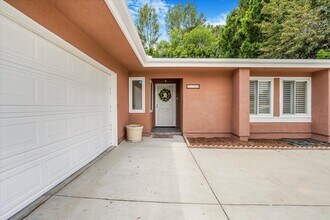 7365 Pomelo Dr in Los Angeles, CA - Building Photo - Building Photo
