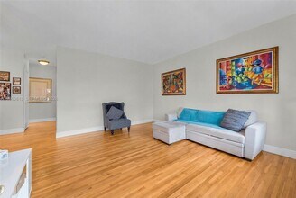 320 85th St in Miami Beach, FL - Building Photo - Building Photo