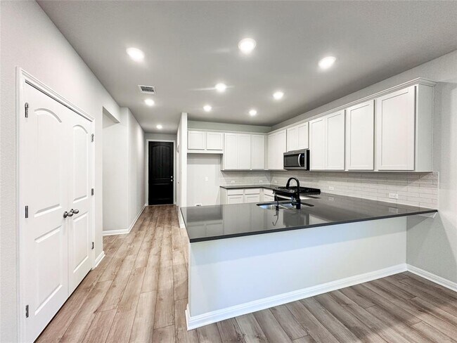 property at 409 Palo Brea Lp