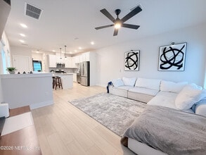 11102 Quantum Ct in Jacksonville, FL - Building Photo - Building Photo