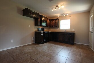 18007 Loring Ln in Lindale, TX - Building Photo - Building Photo