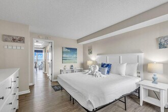 2301 N Ocean Blvd in Myrtle Beach, SC - Building Photo - Building Photo