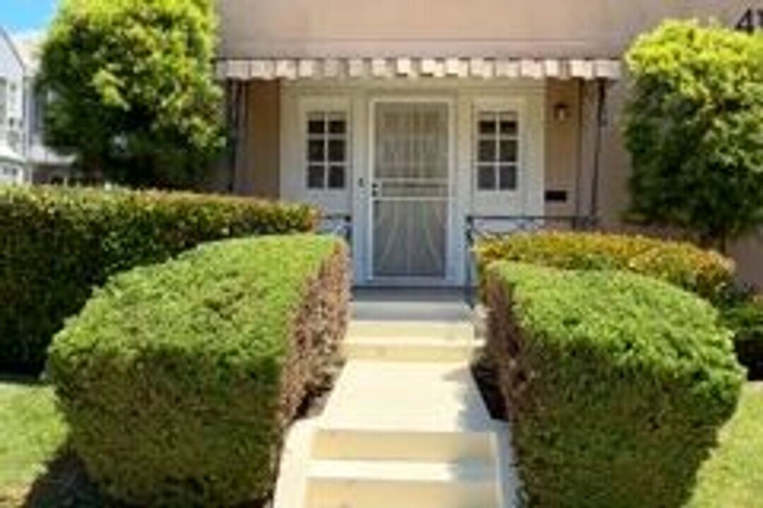420 Veteran Ave in Los Angeles, CA - Building Photo
