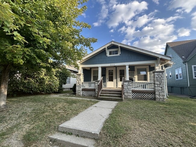 833 E 21st Ave in North Kansas City, MO - Building Photo - Building Photo