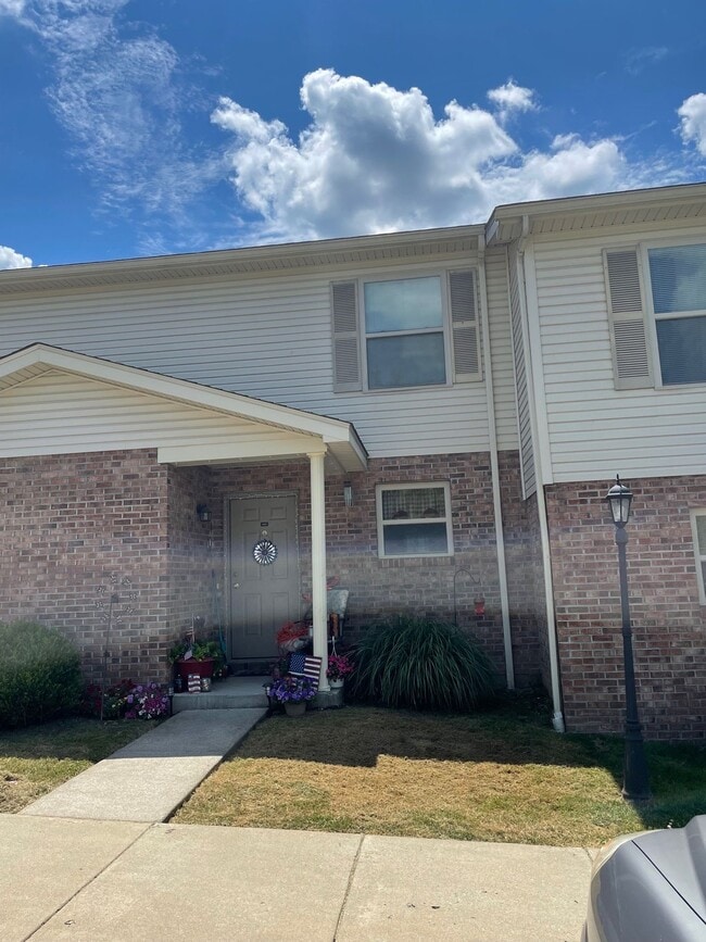 4001 Kathryn Dr in Morgantown, WV - Building Photo - Building Photo