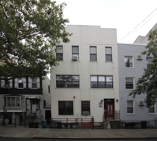 178 Jackson St in Brooklyn, NY - Building Photo - Building Photo