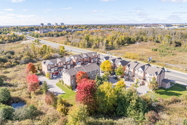 7 Collis Ln in Ajax, ON - Building Photo - Primary Photo