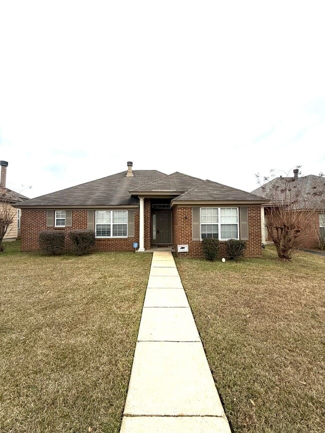 property at 3537 Claiborne Cir