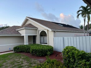 190 Temple Ave in Boynton Beach, FL - Foto de edificio - Building Photo