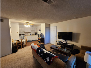 2575 S Syracuse Way, Unit Hunters Run Condo K101 in Denver, CO - Foto de edificio - Building Photo