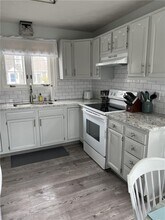 115 Holden Rd in South Kingstown, RI - Building Photo - Building Photo