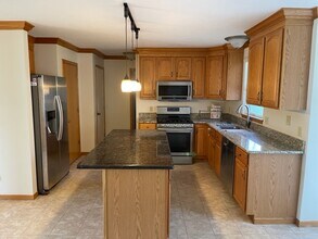 5892 Glen Eagles Dr in Medina, OH - Building Photo - Building Photo