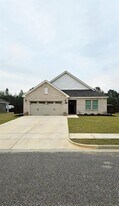 112 Kohn Dr in Millbrook, AL - Building Photo