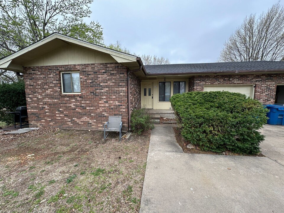 601 Valley View in Carl Junction, MO - Building Photo