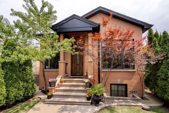 property at 6033 N Jersey Ave