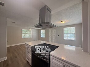 3616 E Henry Ave in Tampa, FL - Building Photo - Building Photo