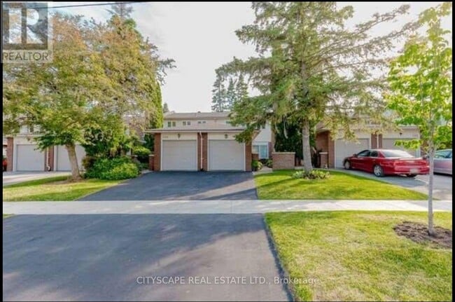 property at 152 Kenwood Ave