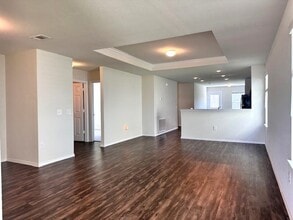 5627 Savanna Pasture Rd in Park Row, TX - Foto de edificio - Building Photo