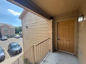 412 Shiloh Dr in Laredo, TX - Building Photo - Building Photo