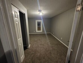 710 St Norbert Dr in Sauget, IL - Building Photo - Building Photo