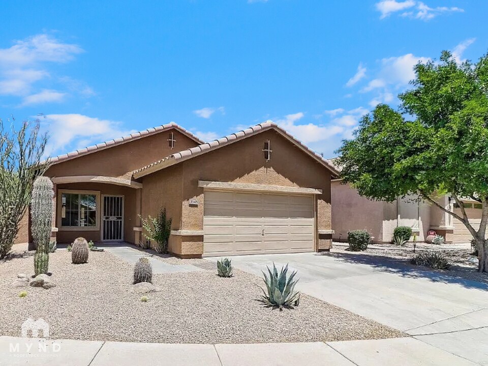 3548 W Morse Ct in Anthem, AZ - Building Photo