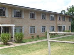 Red Bud Apartments in Fayetteville, AR - Building Photo