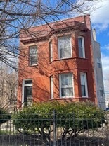 440 E 42nd St, Unit Bronzeville Studio in Chicago, IL - Building Photo